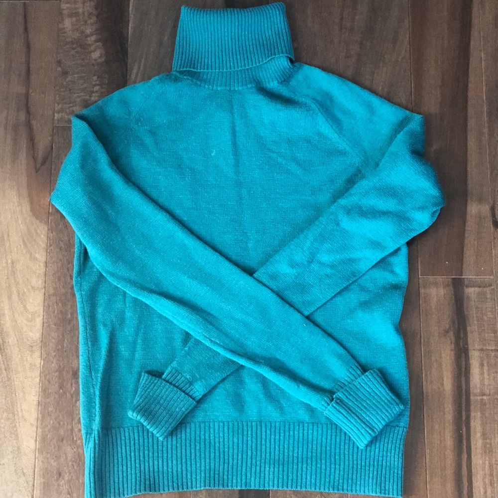 Banana Republic turtleneck sweater